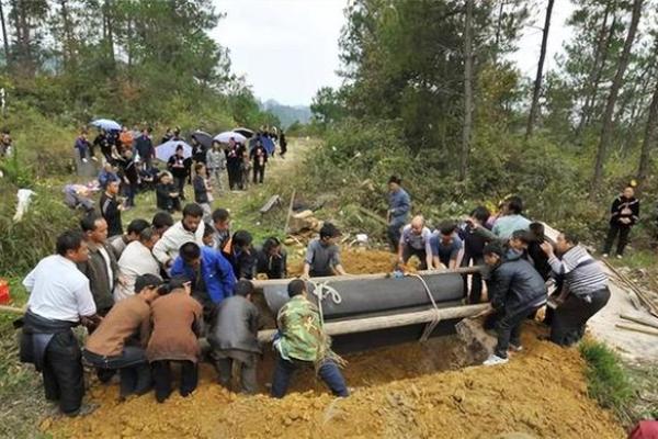 不出正月不能动土吗(不出正月可以安葬吗)