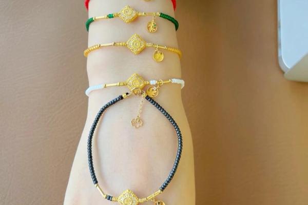 2025年属猪人戴什么化解太岁最佳饰品推荐